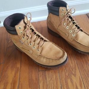 Timberlands / size 10.5 / Pre-owned